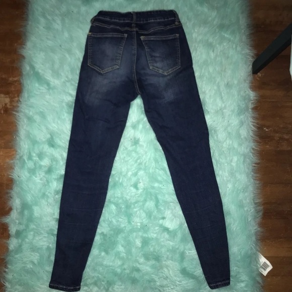 ❌SOLD❌ Ripped Jeans - Picture 2 of 3